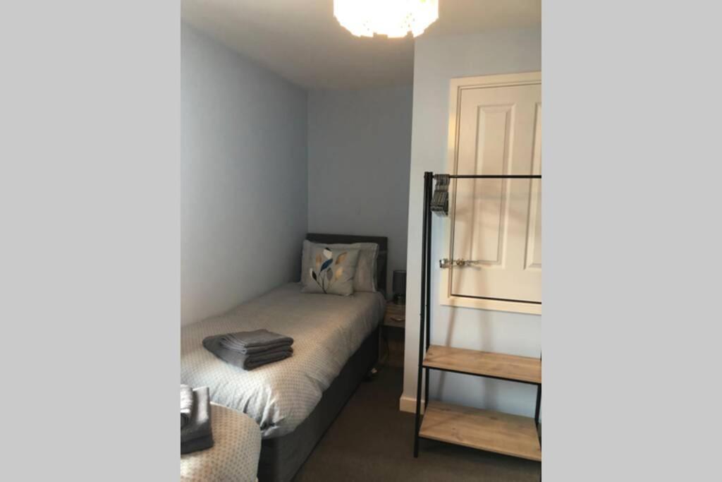 Dudley House **Staycation & Contractors** Sleeps 7 Tipton Eksteriør bilde