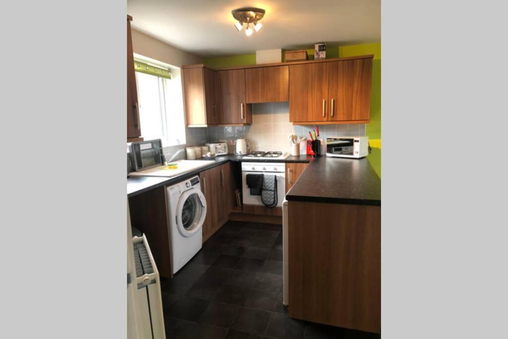 Dudley House **Staycation & Contractors** Sleeps 7 Tipton Eksteriør bilde