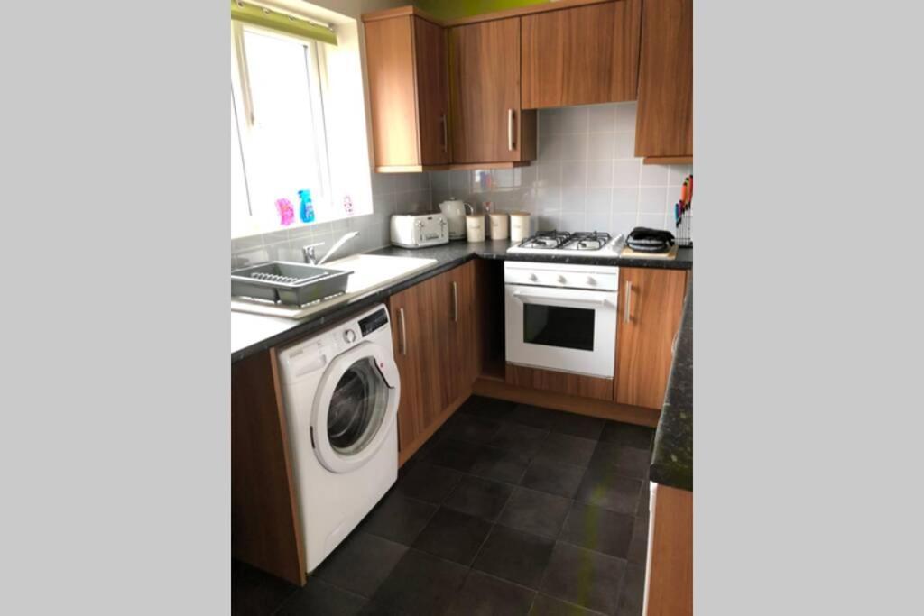 Dudley House **Staycation & Contractors** Sleeps 7 Tipton Eksteriør bilde